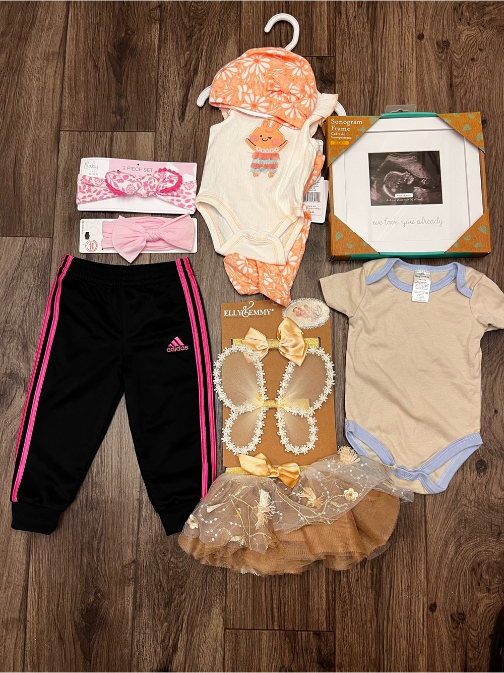 Newborn Baby Girl Clothing & Keepsake Gift Bundle (9 Pieces)
